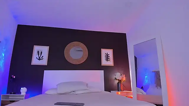 VioletPaket online show from 12, 10, 2025