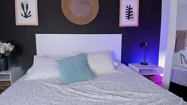 VioletPaket online show from 10, 2, 2026