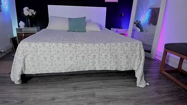 VioletPaket online show from 12, 2, 2026