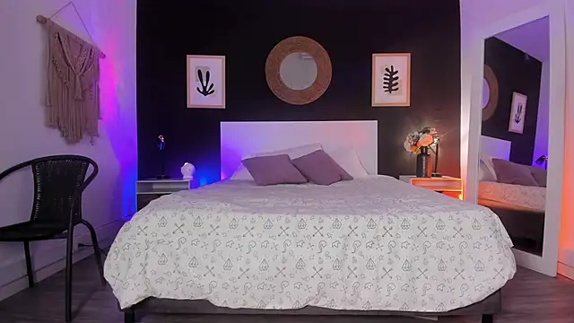 VioletPaket online show from 16, 11, 2025