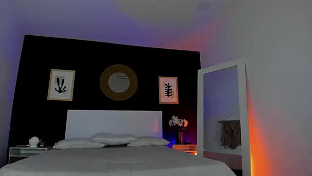 VioletPaket online show from 5, 1, 2026