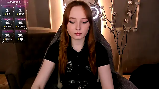 Emma Chery online show from 23, 11, 2025