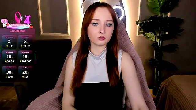 Emma Chery online show from 14, 10, 2025