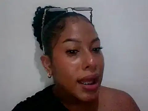 Snapshot of Kitra_New chatting on 14, 9, 2025 Kitra New online show from 14, 9, 2025