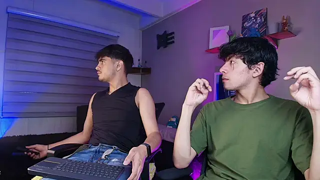 Snapshot of thiago_rockwelll chatting on 3, 10, 2025 thiago rockwelll online show from 3, 10, 2025