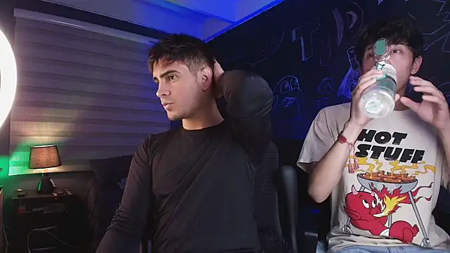 Snapshot of thiago_rockwelll chatting on 8, 4, 2026 thiago rockwelll online show from 8, 4, 2026