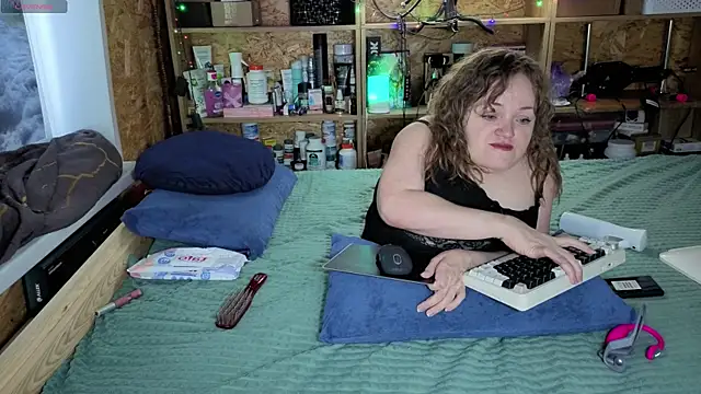 MiniNatalie online show from 7, 1, 2026