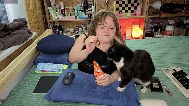 MiniNatalie online show from 14, 12, 2025