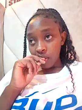 Snapshot of Sweet_mella chatting on 18, 4, 2026 Sweet mella online show from 18, 4, 2026