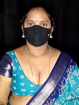 Snapshot of vintage-vibs chatting on 4, 3, 2026 vintage-vibs online show from 4, 3, 2026