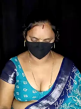 Snapshot of vintage-vibs chatting on 1, 2, 2026 vintage-vibs online show from 1, 2, 2026