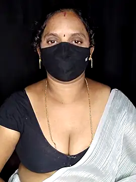 Snapshot of vintage-vibs chatting on 7, 2, 2026 vintage-vibs online show from 7, 2, 2026