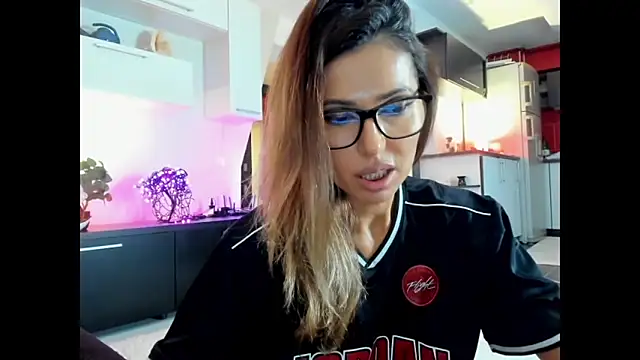 MissSmiley26 online show from 10, 10, 2025