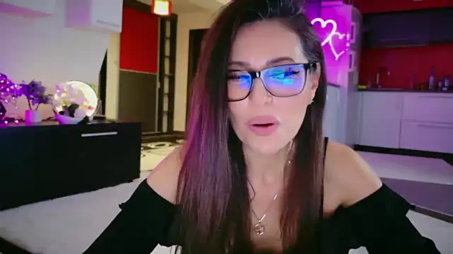 MissSmiley26 online show from 4, 6, 2026