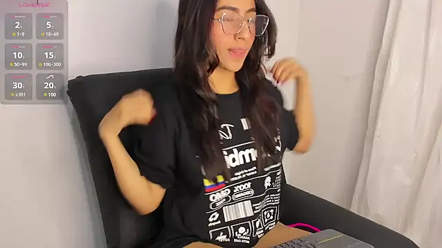 Samara Bax online show from 4, 12, 2024