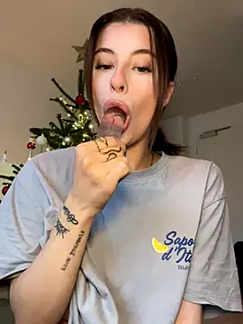 Mia-Minou online show from 2, 12, 2025