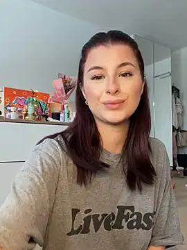 Mia-Minou online show from 13, 1, 2026