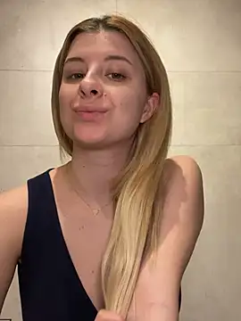 Snapshot of Mia-Minou chatting on 20, 2, 2025 Mia-Minou online show from 20, 2, 2025