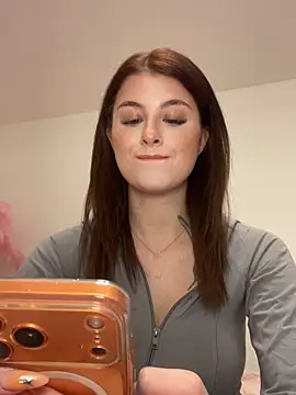 Mia-Minou online show from 26, 3, 2026