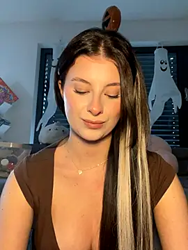 Mia-Minou online show from 29, 10, 2025