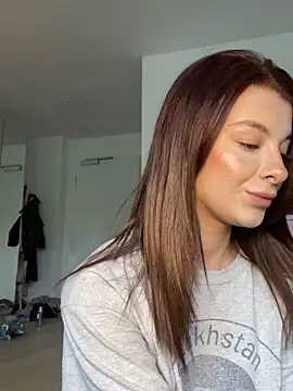 Mia-Minou online show from 20, 4, 2026