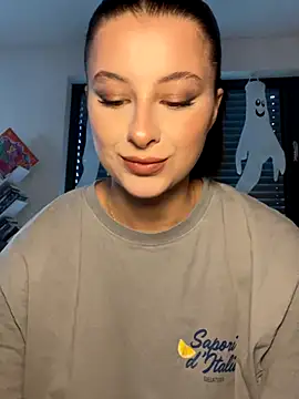 Mia-Minou online show from 11, 10, 2025