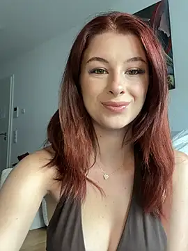 Snapshot of Mia-Minou chatting on 9, 7, 2026 Mia-Minou online show from 9, 7, 2026