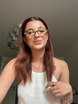 Snapshot of Mia-Minou chatting on 2, 7, 2026 Mia-Minou online show from 2, 7, 2026