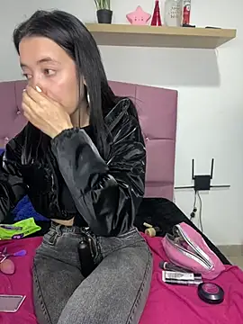 Isabella 21x online show from 5, 3, 2025