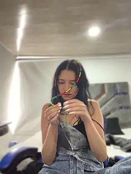 Isabella 21x online show from 28, 5, 2026