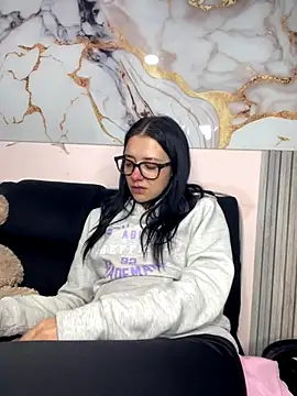 Isabella 21x online show from 7, 11, 2025