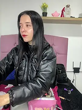 Isabella 21x online show from 4, 3, 2025
