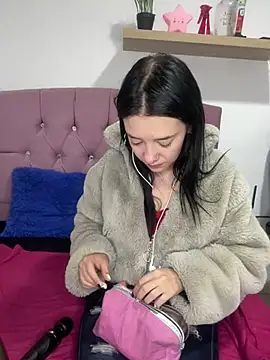 Isabella 21x online show from 7, 3, 2025