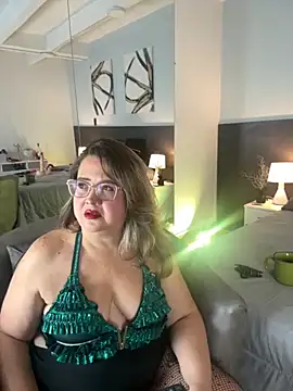 Snapshot of MartinaCaycedo chatting on 19, 9, 2025 MartinaCaycedo online show from 19, 9, 2025