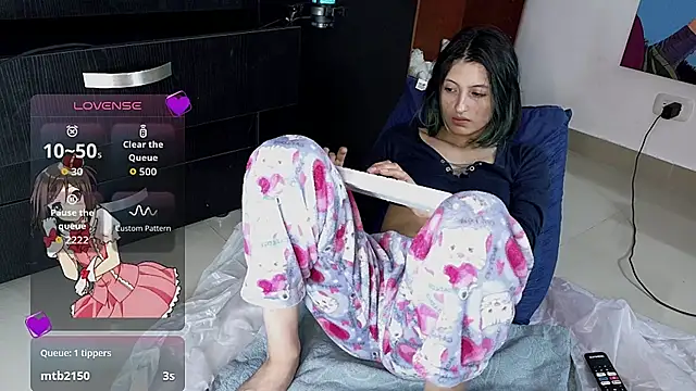 Camila---torres online show from 13, 4, 2026