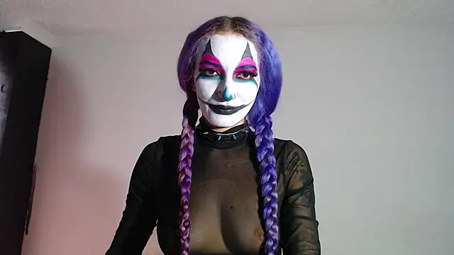 Eloise-brown online show from 9, 11, 2025