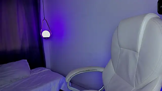 mia nevaeh online show from 7, 2, 2026