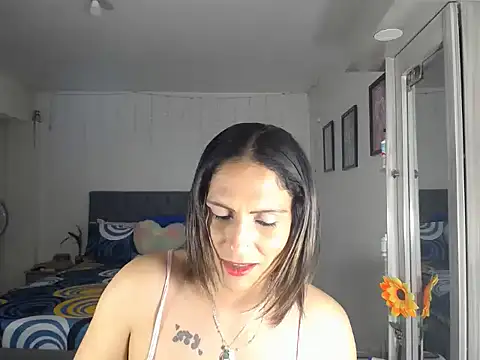 Corina hot online show from 6, 5, 2026