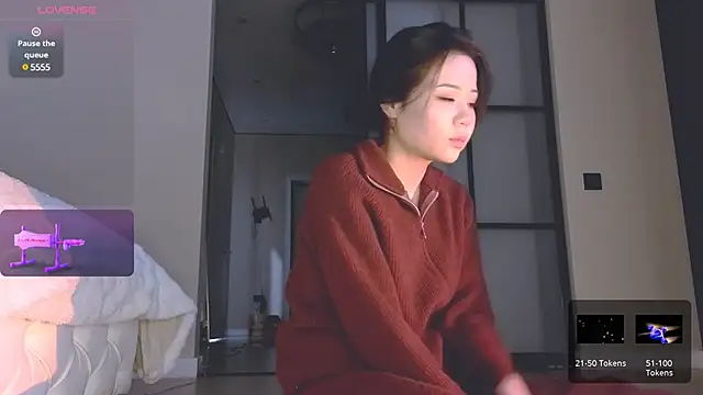 Snapshot of Ake_Mi chatting on 24, 2, 2025 Ake Mi online show from 24, 2, 2025