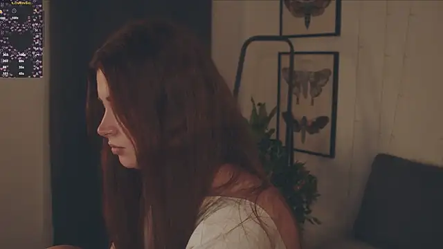 Freckle Diyana online show from 14, 10, 2025