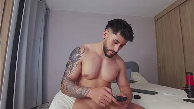 Snapshot of alexxxmachine chatting on 11, 10, 2025 alexxxmachine online show from 11, 10, 2025