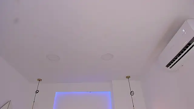 tinymoon- online show from 4, 2, 2025