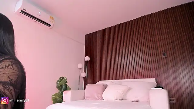 molly cams8 online show from 26, 4, 2026