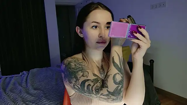 VioletCatt online show from 20, 12, 2025