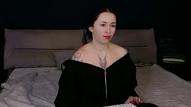 VioletCatt online show from 5, 2, 2026