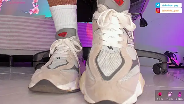 charlotte  grey online show from 11, 10, 2025