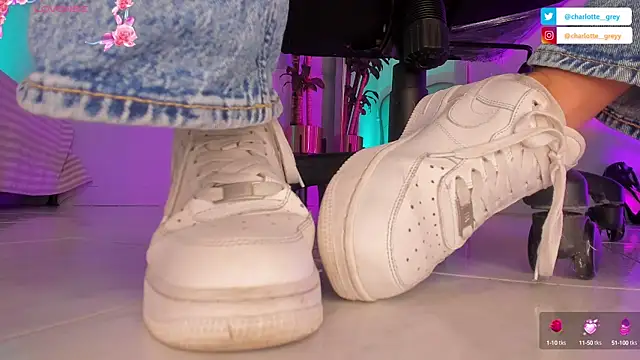 charlotte  grey online show from 10, 10, 2025