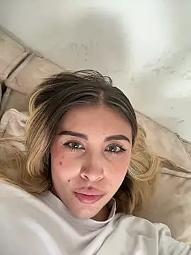 Snapshot of charlotte__grey chatting on 28, 6, 2026 charlotte grey online show from 28, 6, 2026