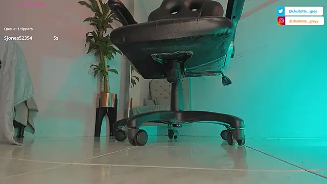 charlotte  grey online show from 3, 11, 2025