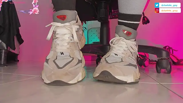 charlotte  grey online show from 18, 10, 2025